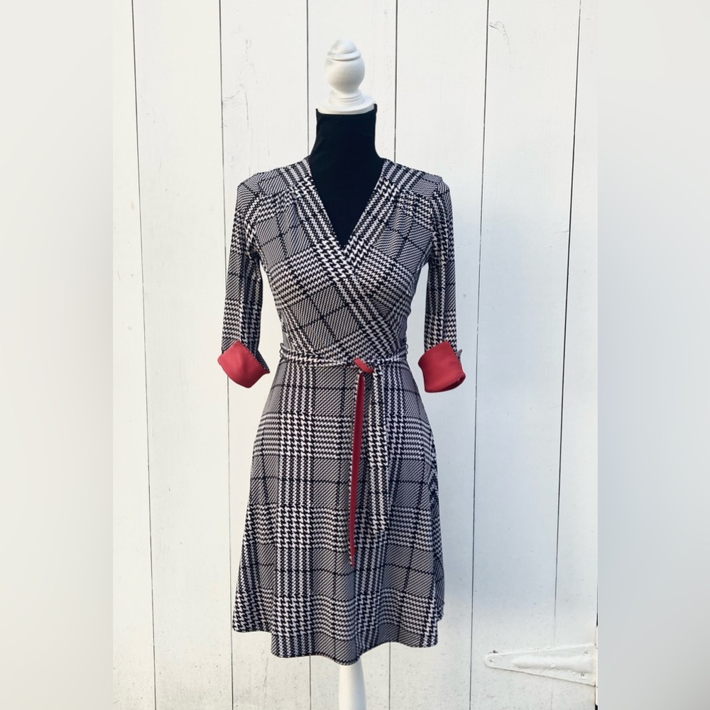 Unlabeled Houndstooth Wrap Dress, size S